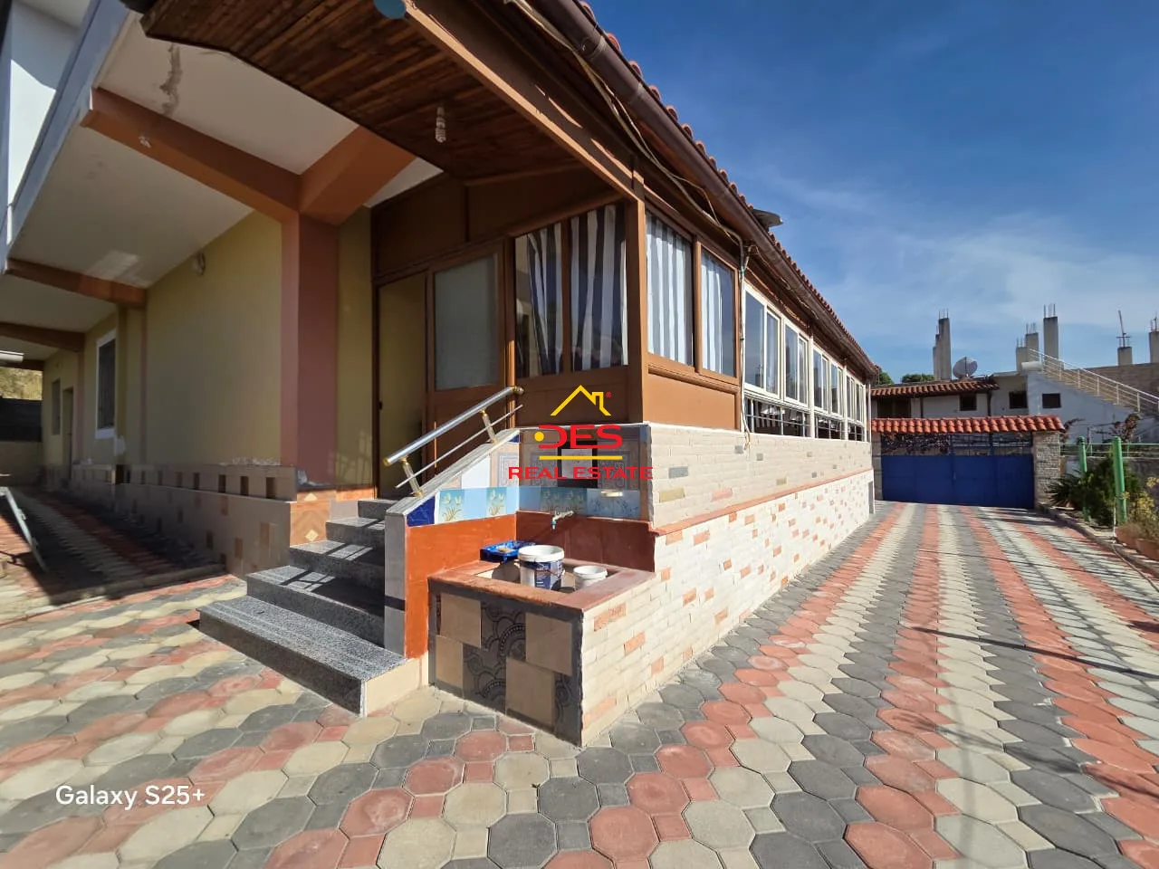Shitet shtëpi private tek ish-fabrika e tullave, vlorë.