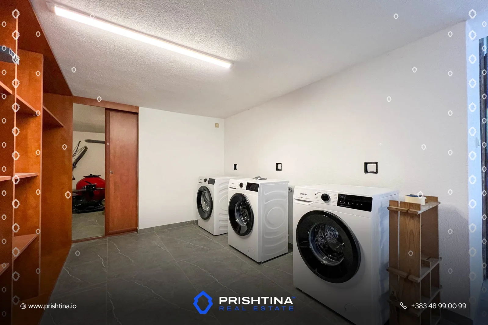 Objekt me qira 900m² + 12 ari te Rruga A