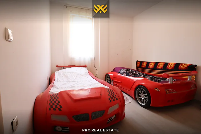 Shtëpi 280m² për #SHITJE në Fushë Kosovë.