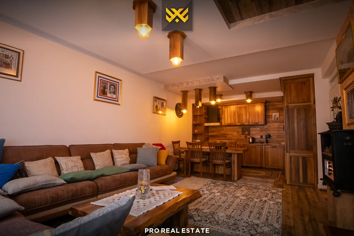 Banesë 93m² për #SHITJE në Lagjen e Muhaxherëve.