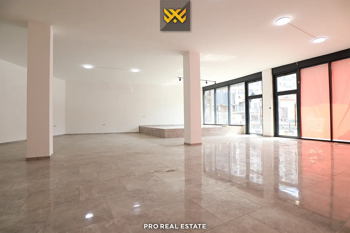 Lokal 375m² me #QIRA në Fushë Kosovë