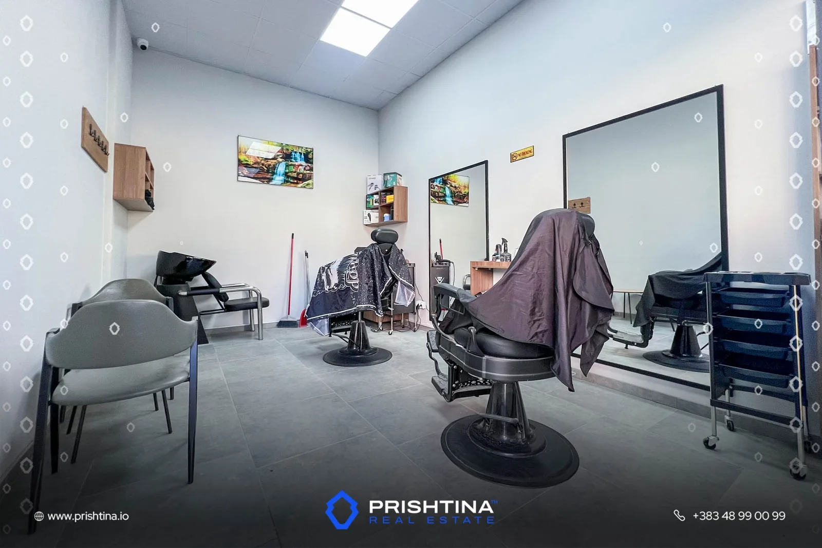 2 lokale me qira 16m² dhe 50m² + terasë 40m² te Rruga C