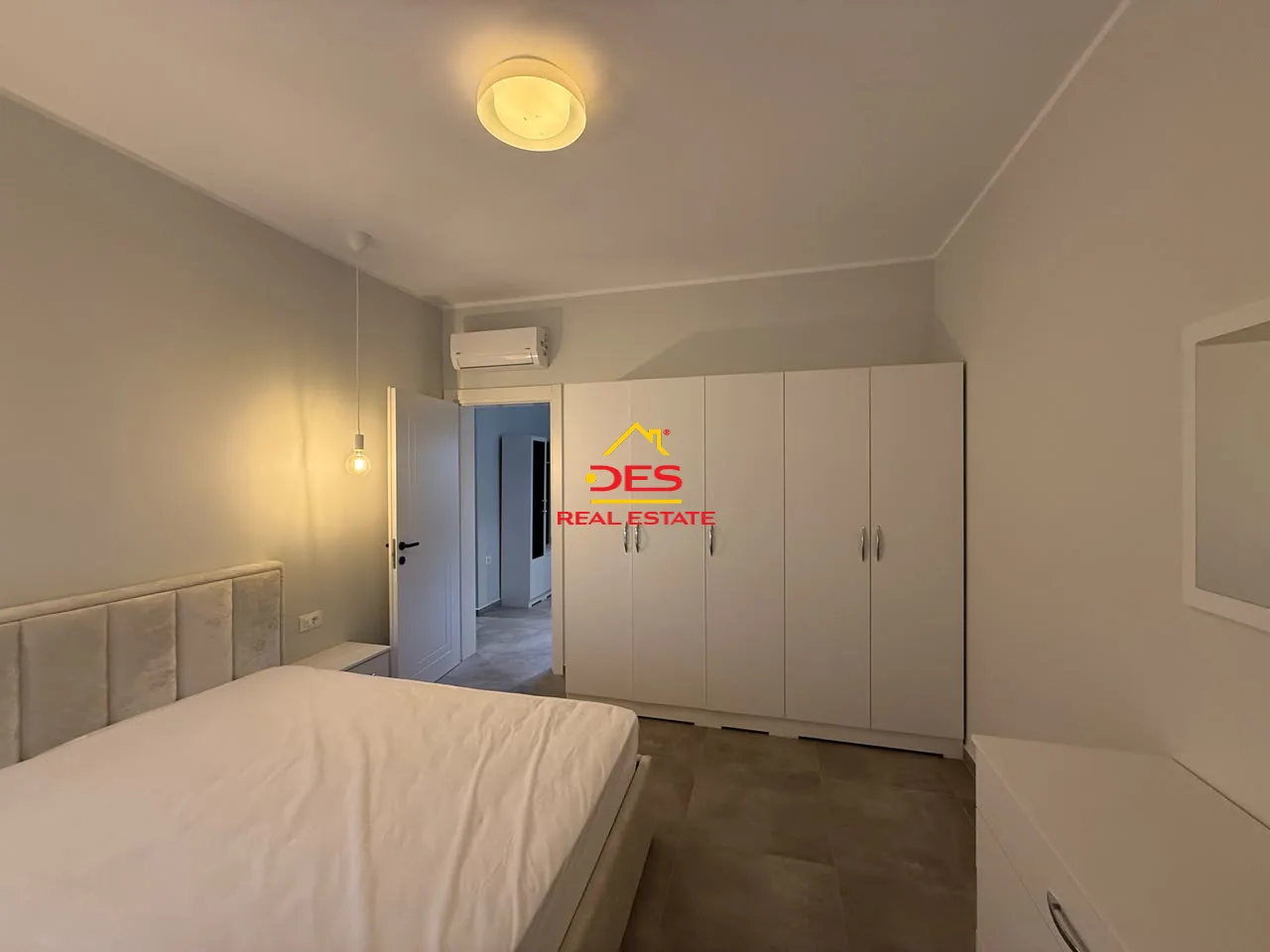 Jepet me qira kati i dytë i një vile tek ish-fabrika e çimentos, vlorë.
