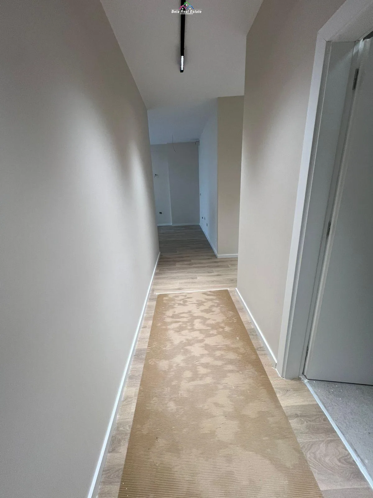 Zyre Me Qera 2+1 Tek Mine Peza (ID BZ2812) Tirane