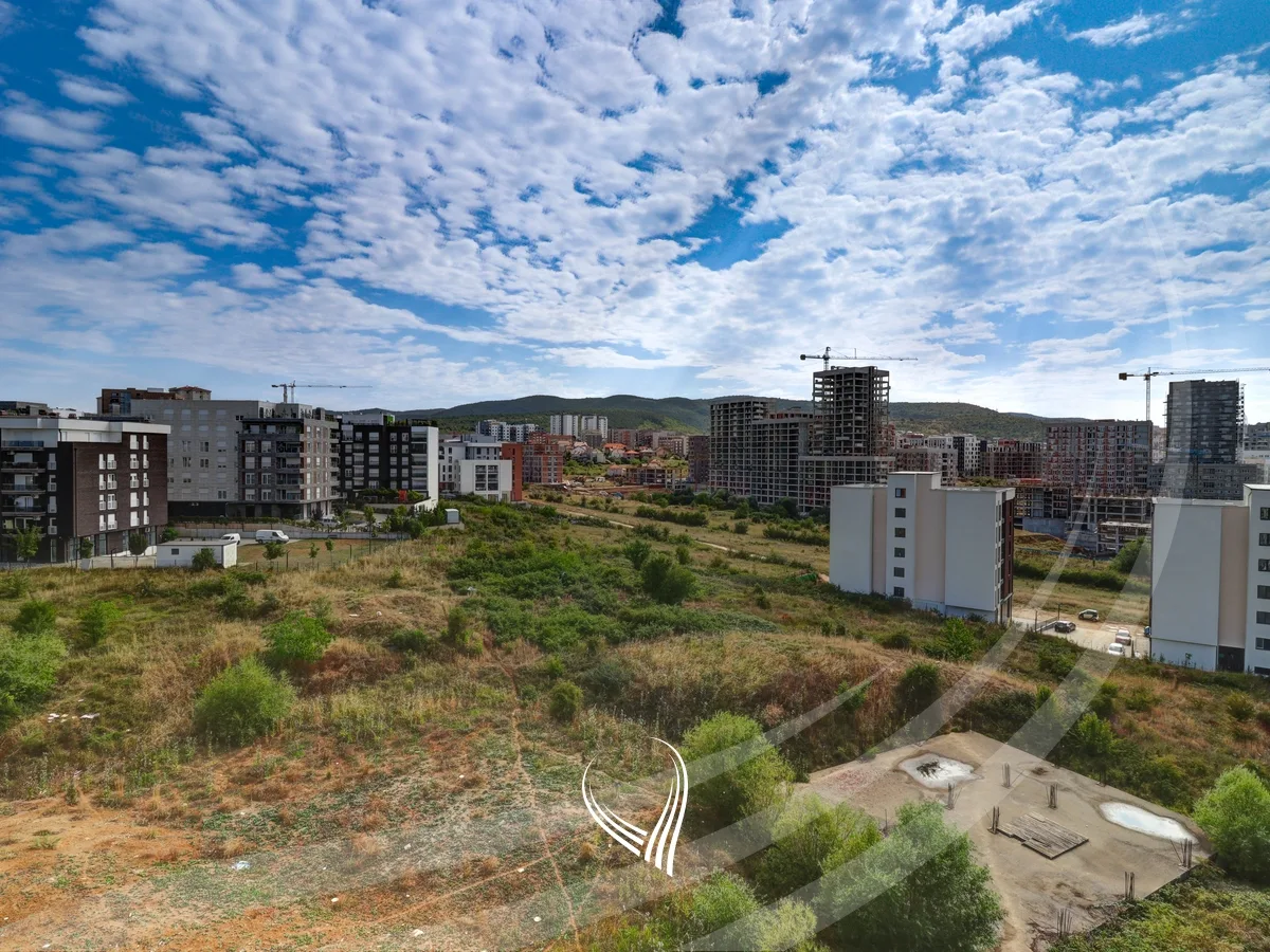 Penthouse me 3 dhoma gjumi me qira në lagjen Mati 1 – Model Slovenia
