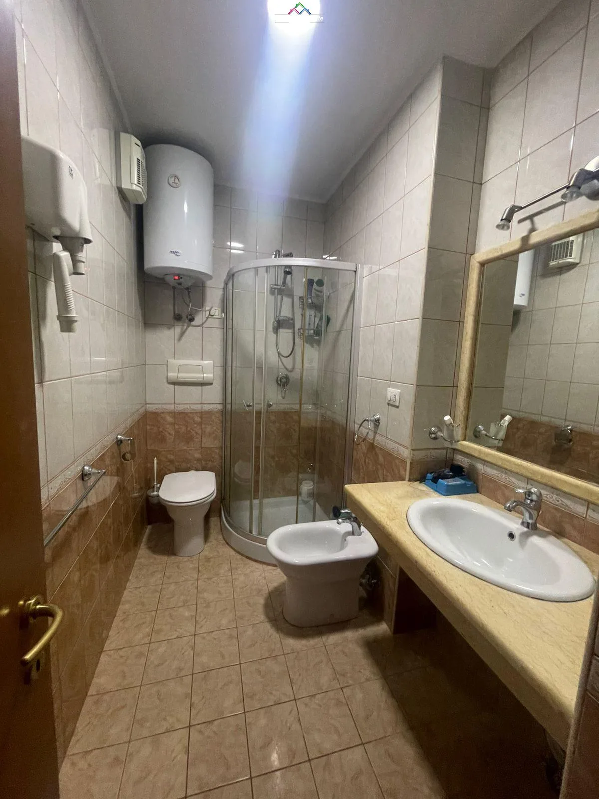 Apartament me qera 1+1 Tek Rruga e Elbasanit (ID B210905) Tirane.