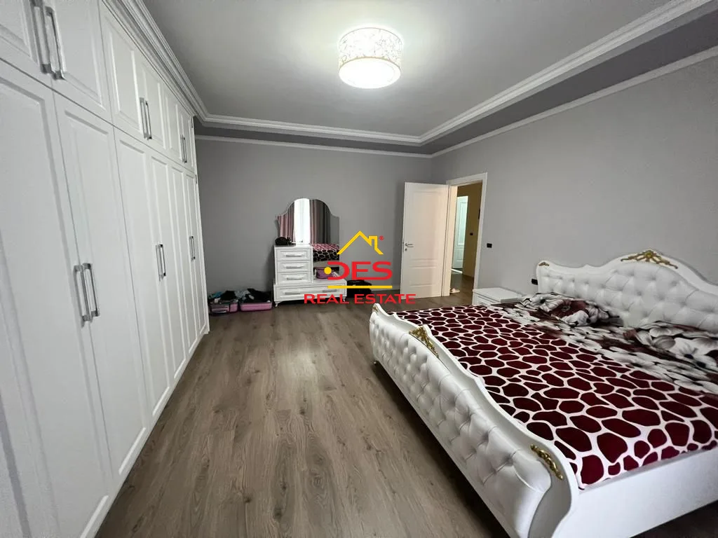 Jepet me qira apartament i mobiluar në lagjen 'emin matraxhiu' elbasan.