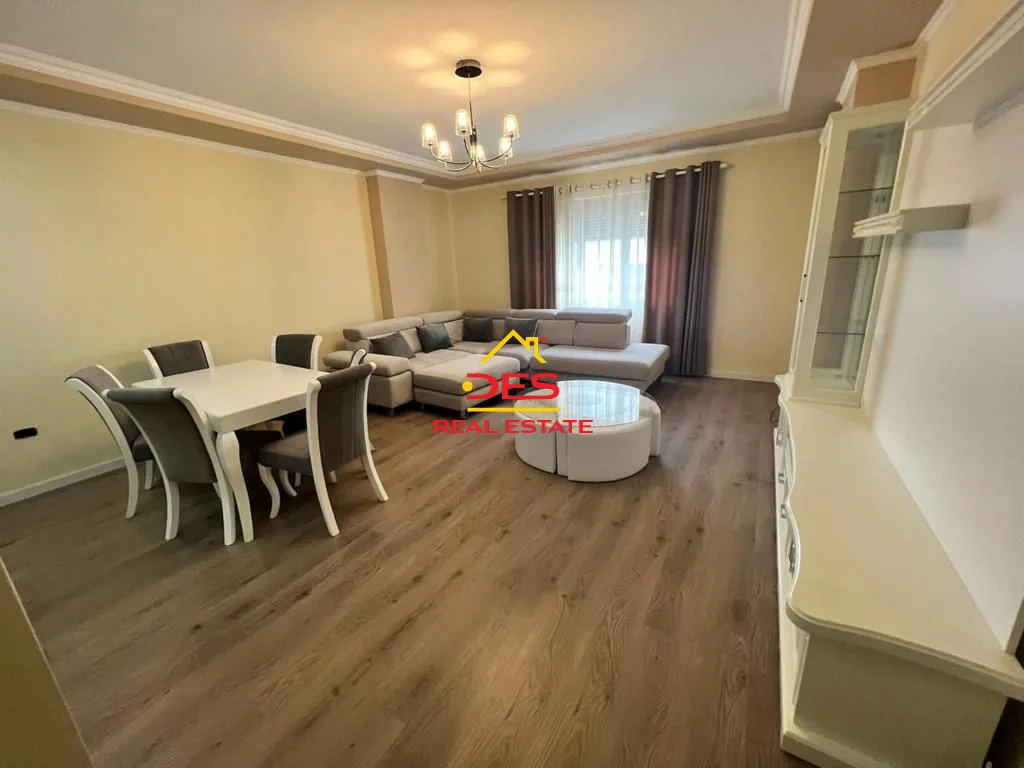 Jepet me qira apartament i mobiluar në lagjen 'emin matraxhiu' elbasan.