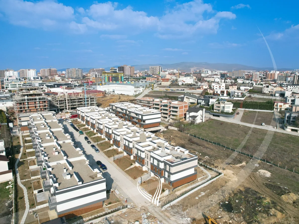 Banesë me 3 dhoma gjumi në shitje në lagjen Veternik - Gate Residence