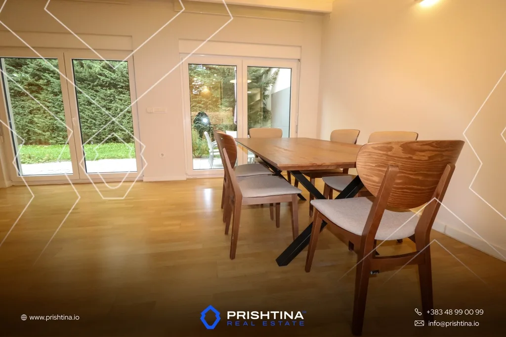 Kat shtëpie me qira 160m² në Lagjen e Muhaxherëve