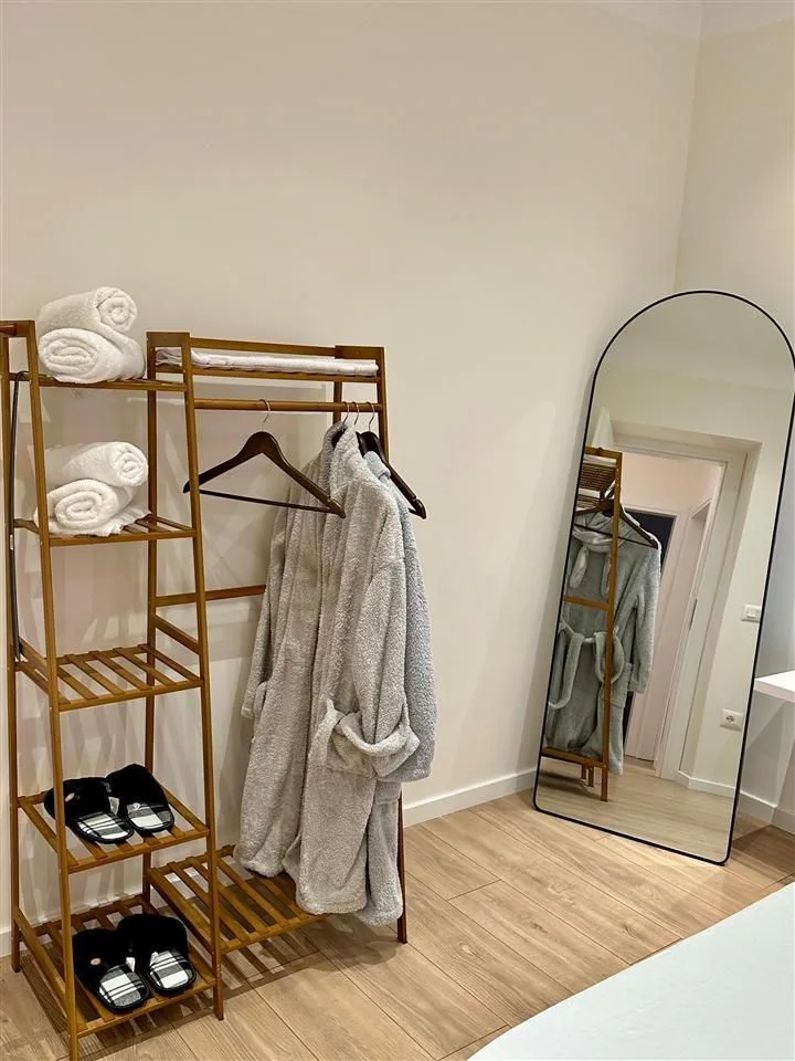 Apartament me qera 2+1 tek Bulevardi Bajram Curri (ID B221324) Tirane.