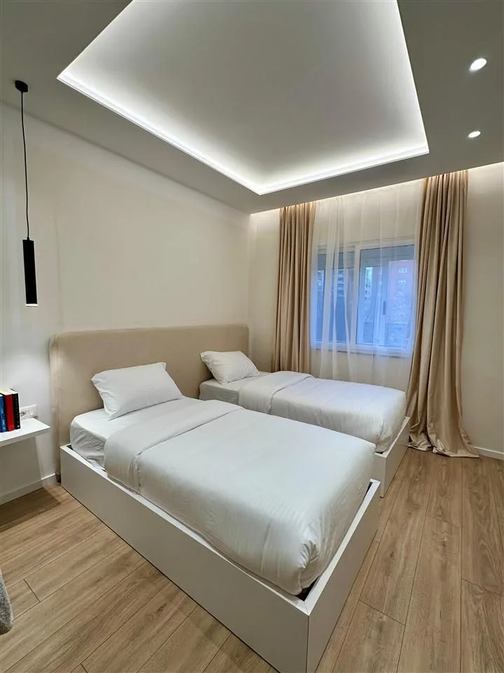 Apartament me qera 2+1 tek Bulevardi Bajram Curri (ID B221324) Tirane.