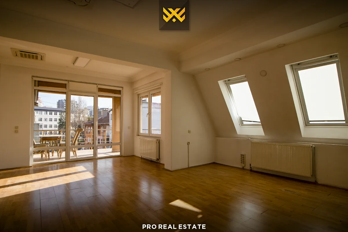 Banesë - Zyrë 150m² me #QIRA në Qendër.