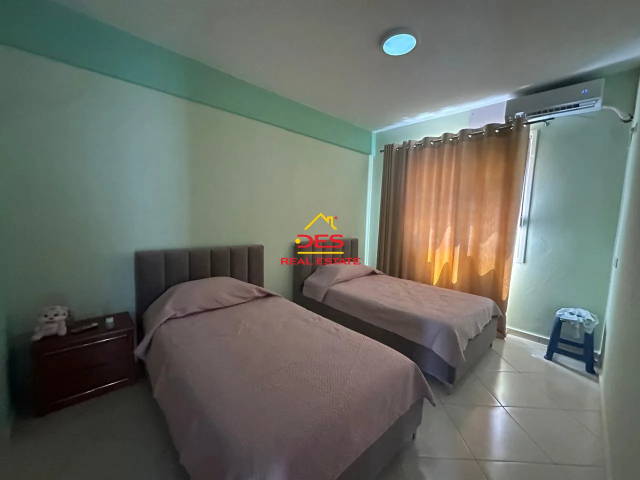Shitet apartament 2+1 në sarandë – me pamje nga deti