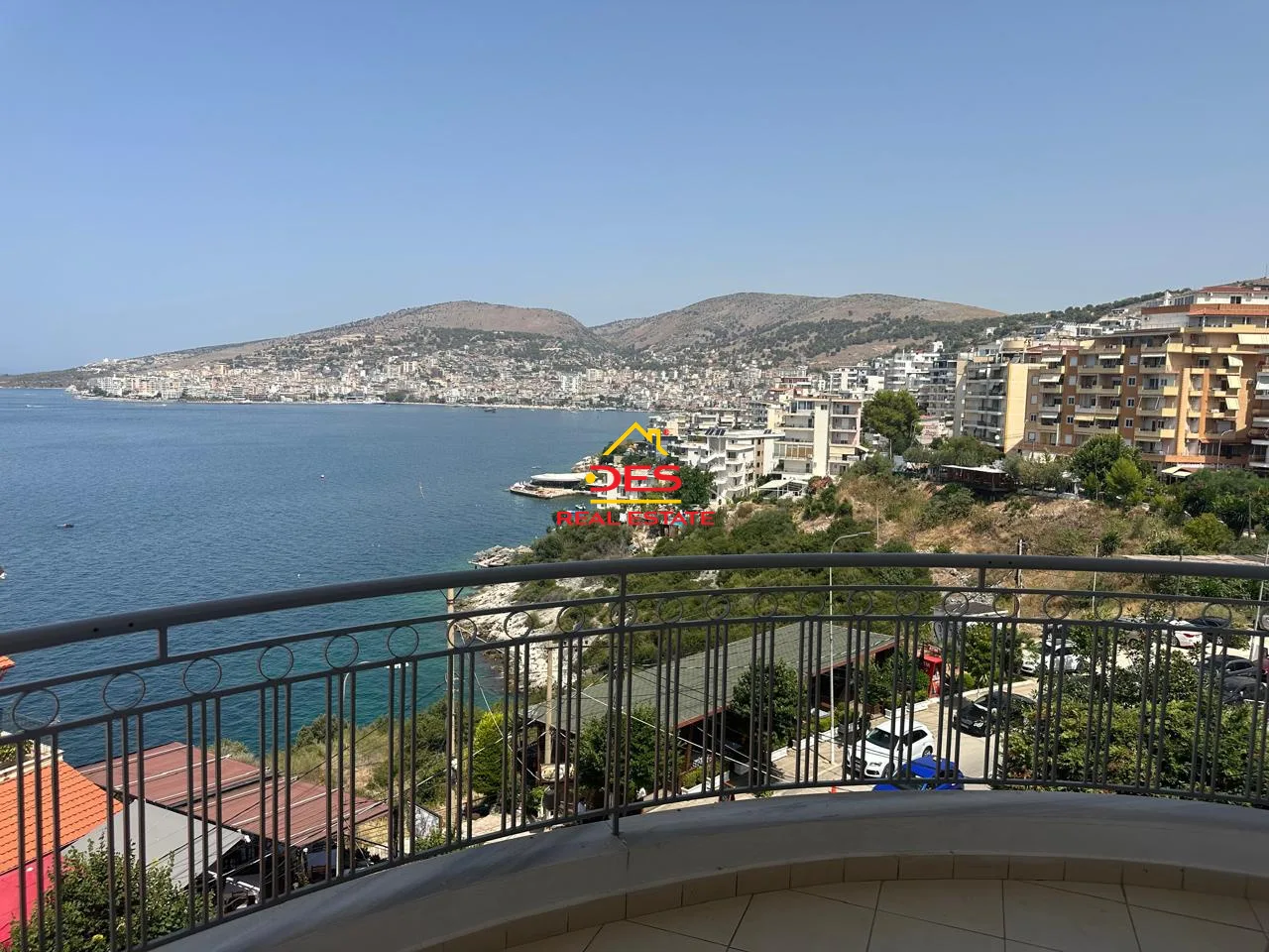 Shitet apartament 2+1 në sarandë – me pamje nga deti