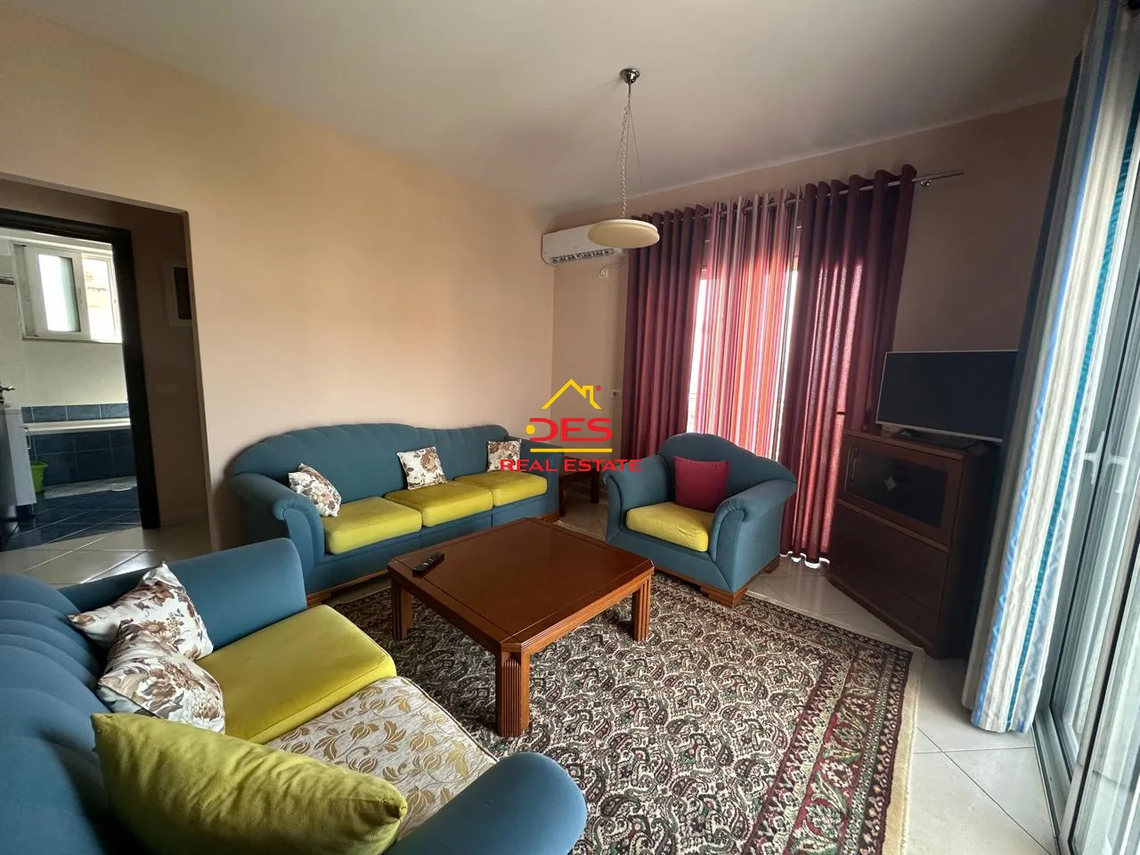 Shitet apartament 2+1 në sarandë – me pamje nga deti