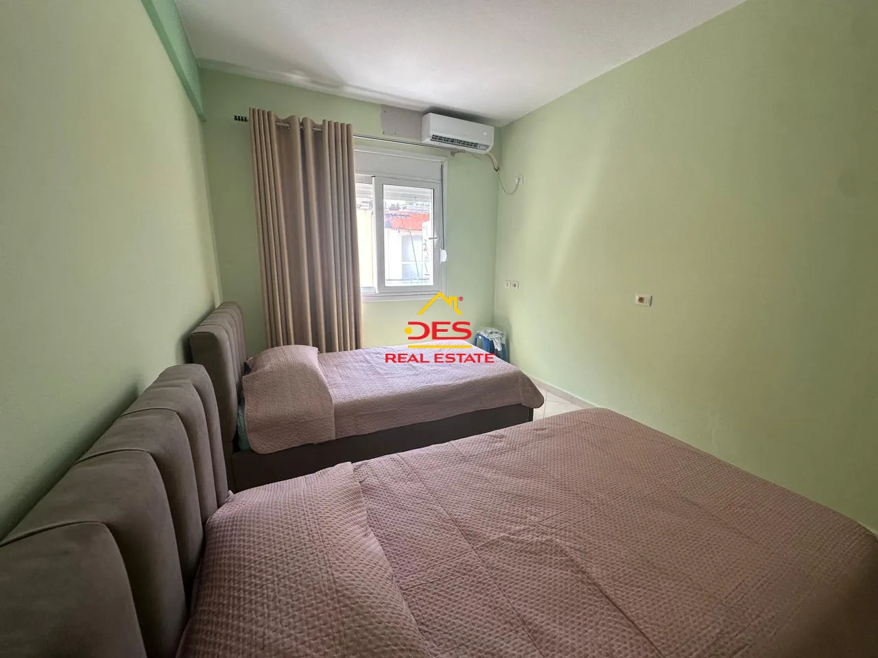 Shitet apartament 2+1 në sarandë – me pamje nga deti