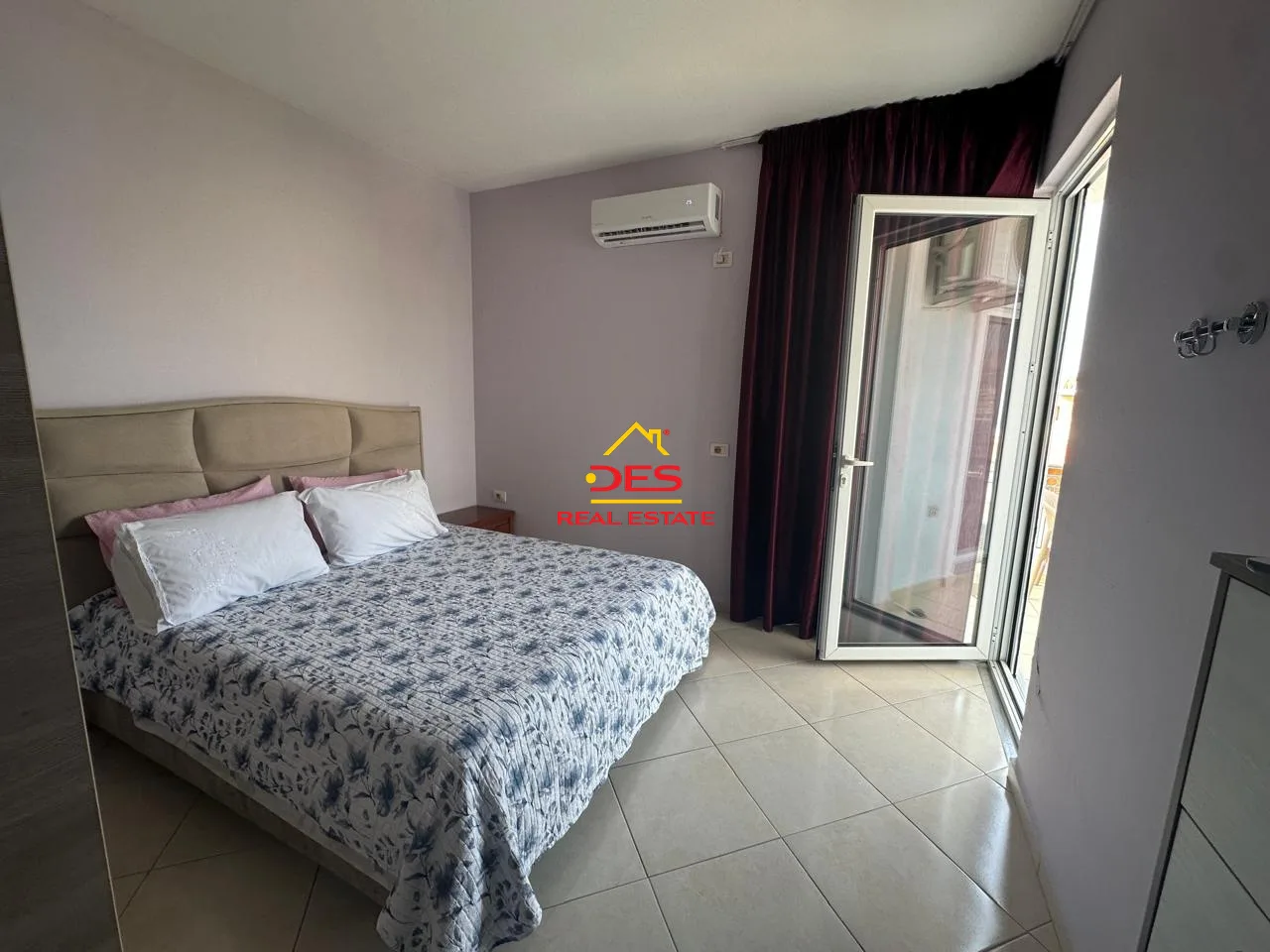 Shitet apartament 2+1 në sarandë – me pamje nga deti