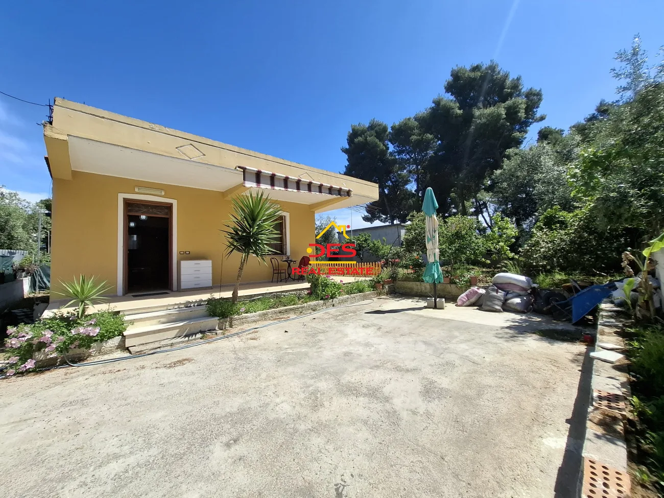Jepet me qira shtëpi private në plazh të vjetër ,vlorë.