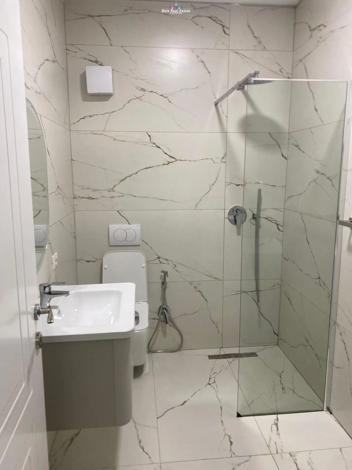 Apartament Me Qera 1+1+ Post Parkim Tek Rruga e Durresit (ID B2101320) Tirane