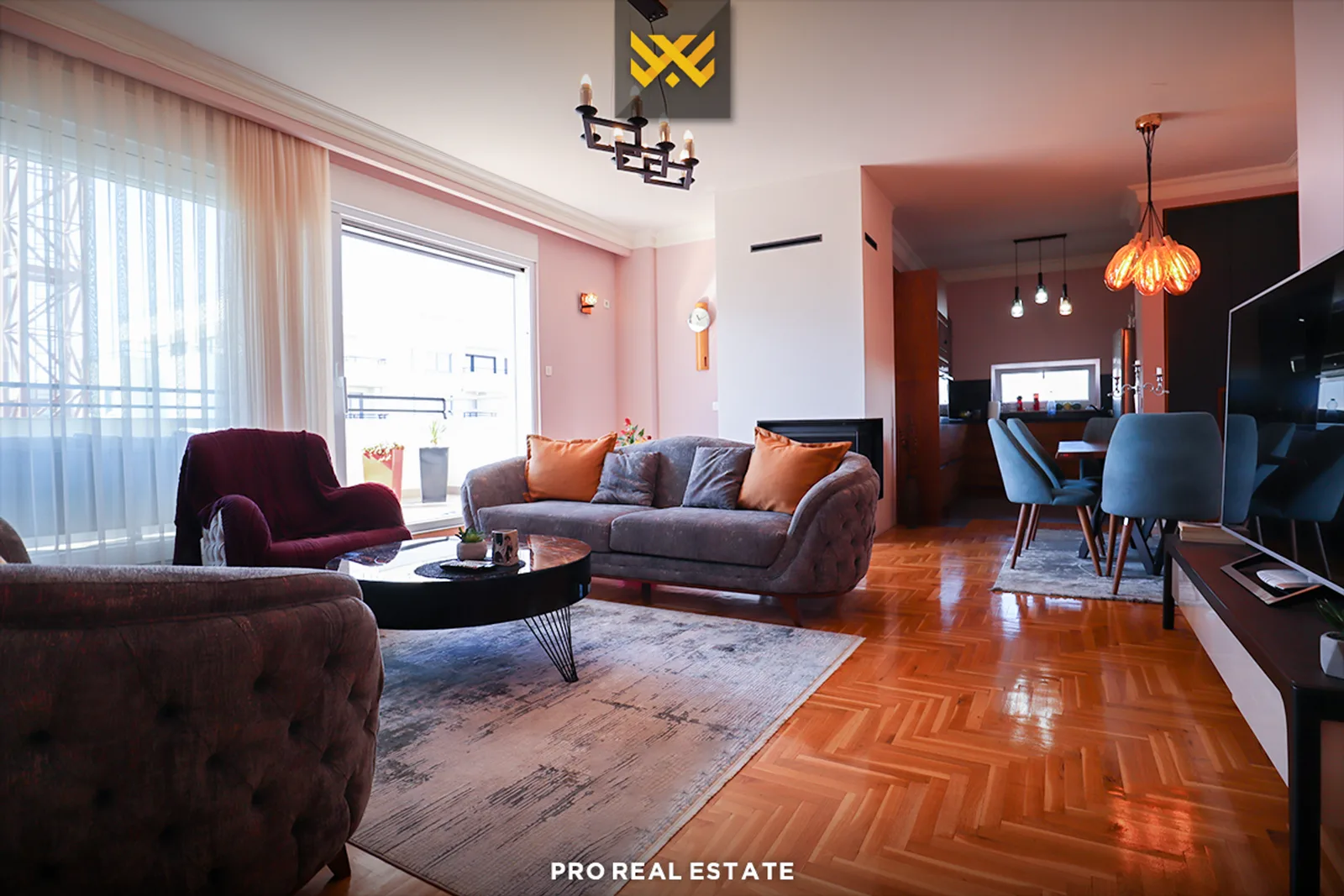 Banesë – Penthouse 156m² + 50m² me #QIRA në Emshir.