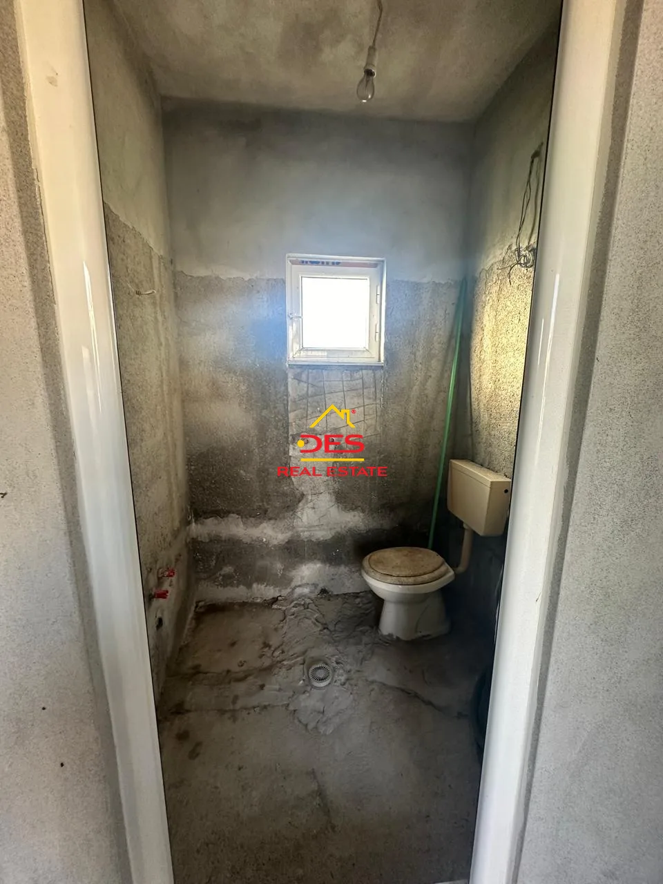 Shitet shtëpi private + toke are në vrion , sarandë