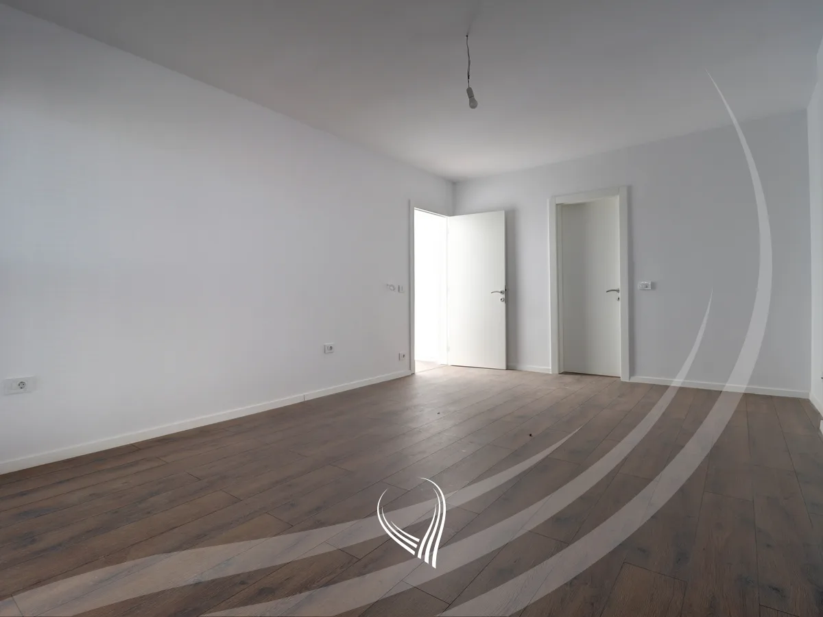 Penthouse me 4 dhoma gjumi në shitje në lagjen Prishtina e Re