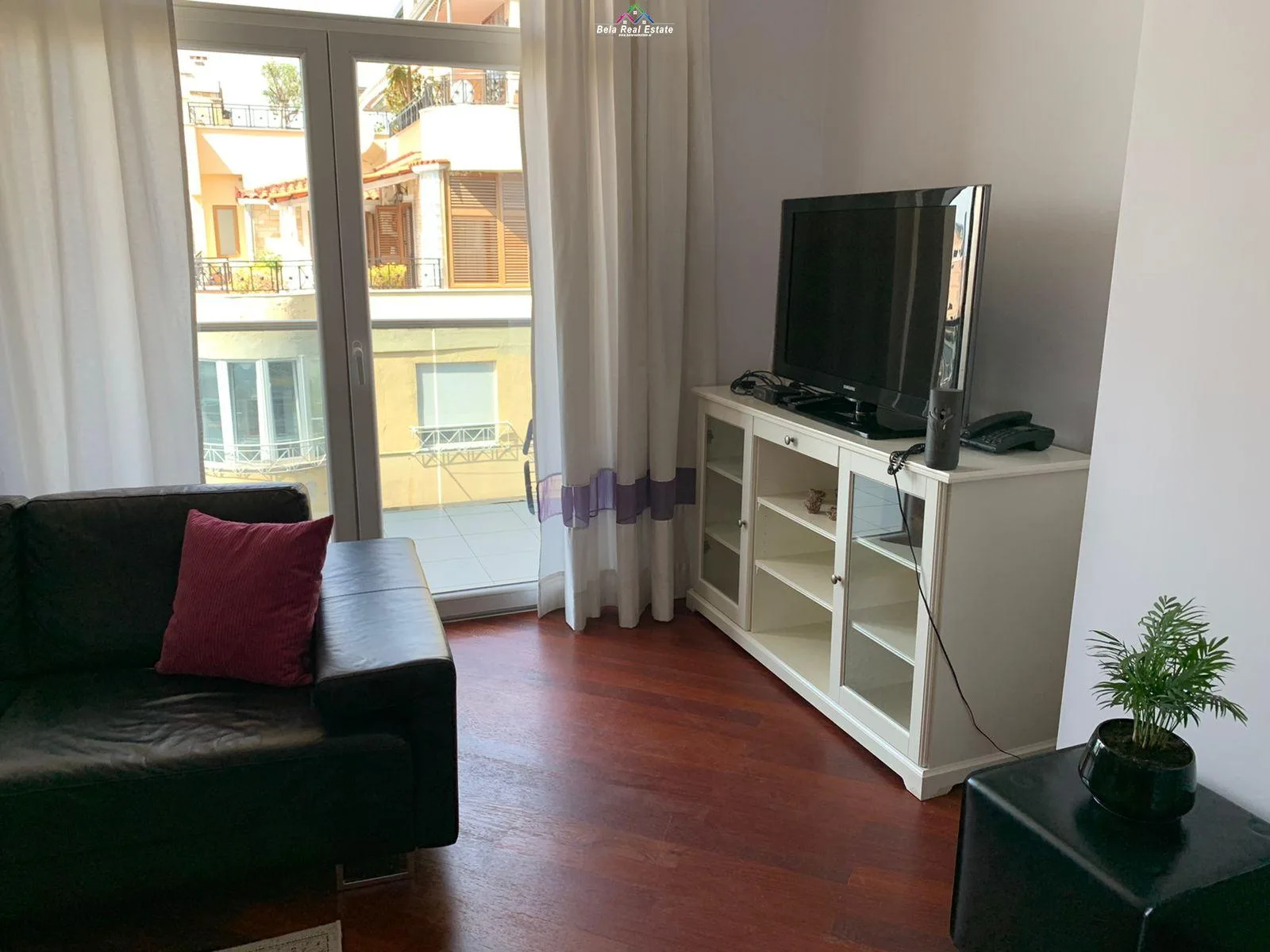 Apartamet Me Qera 2+1+2 ne Bllok (ID B2201220) Tirane.