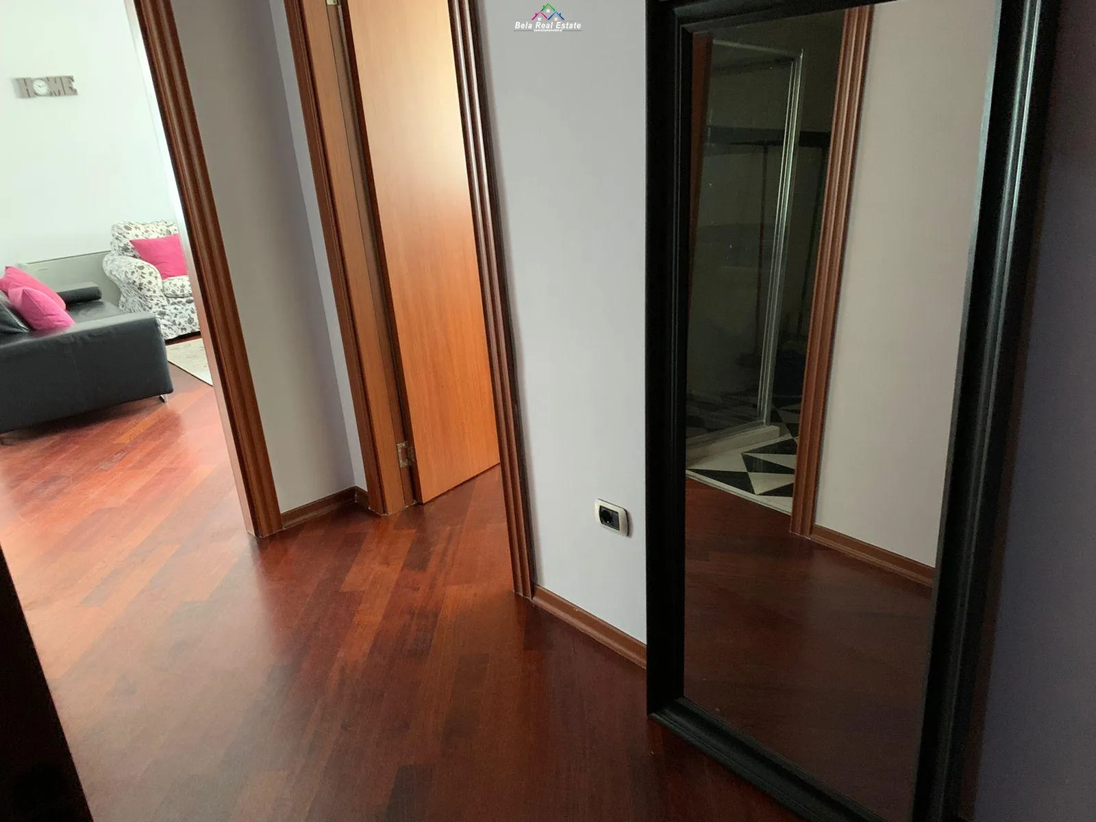 Apartamet Me Qera 2+1+2 ne Bllok (ID B2201220) Tirane.