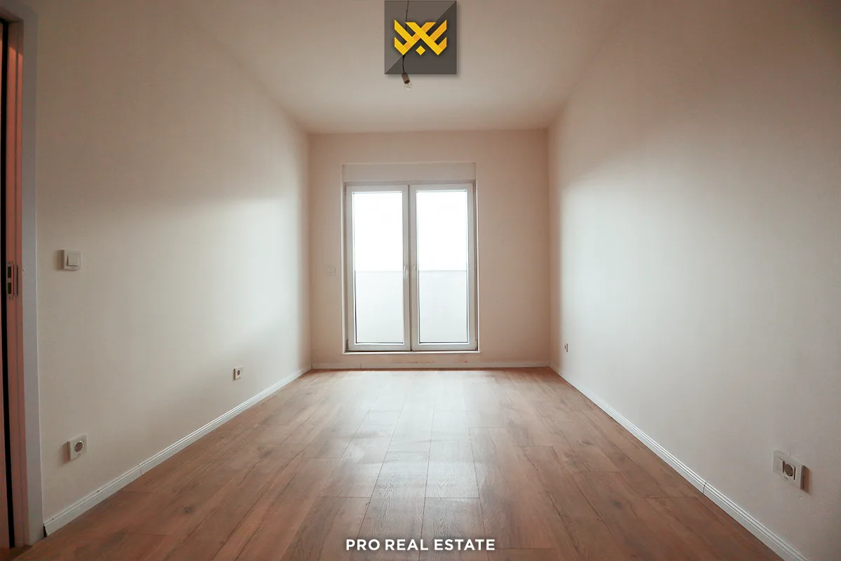 Banesë 92.59m² + 90.95m² për #SHITJE në Emshir