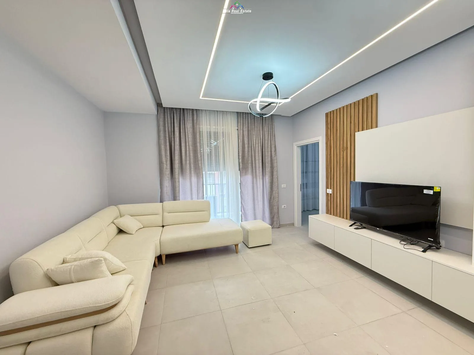 Apartament Me Qera 2+1 Tek 5 Maj ( ID B2201784) Tirane