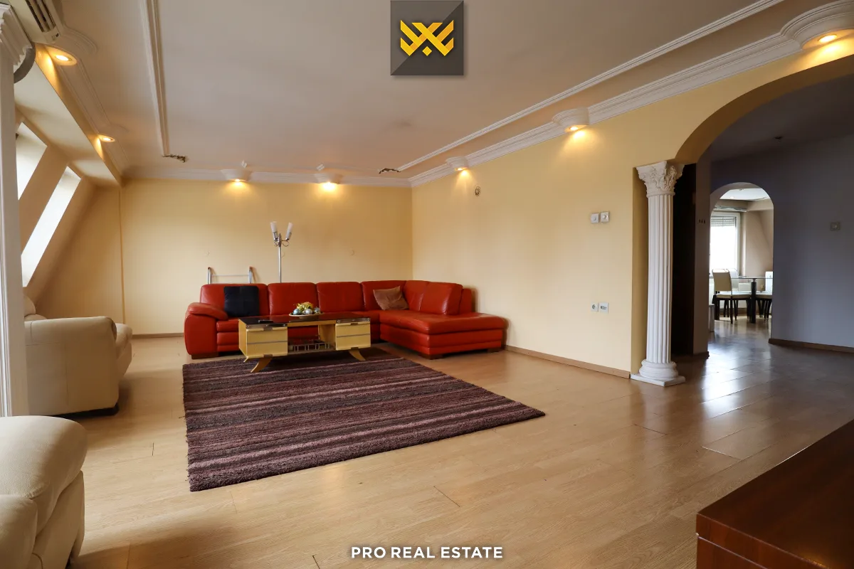 Shtëpi 400m² + Lokal 100m² me #QIRA në Tophane