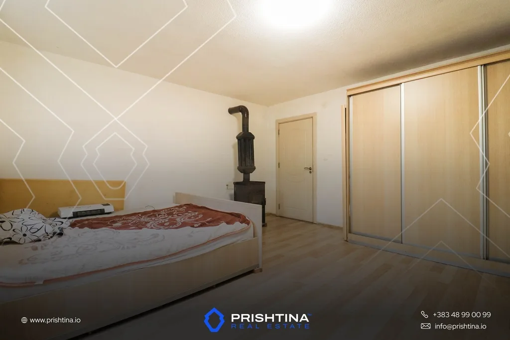 Shtepi ne #shitje 216m² te Kodra e Trimave