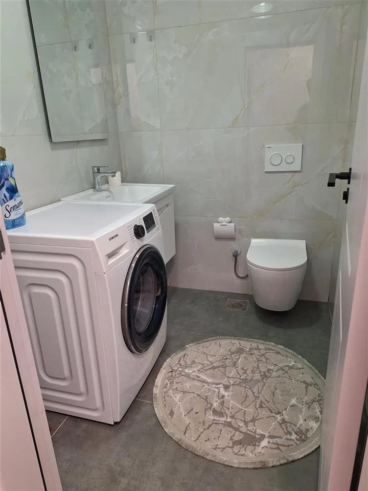 Banesë me qira 3+1 në Fushë Kosovë