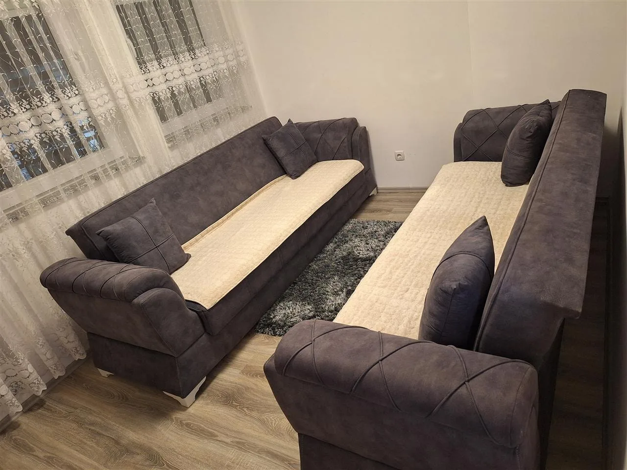 Banesë me qira 3+1 në Fushë Kosovë