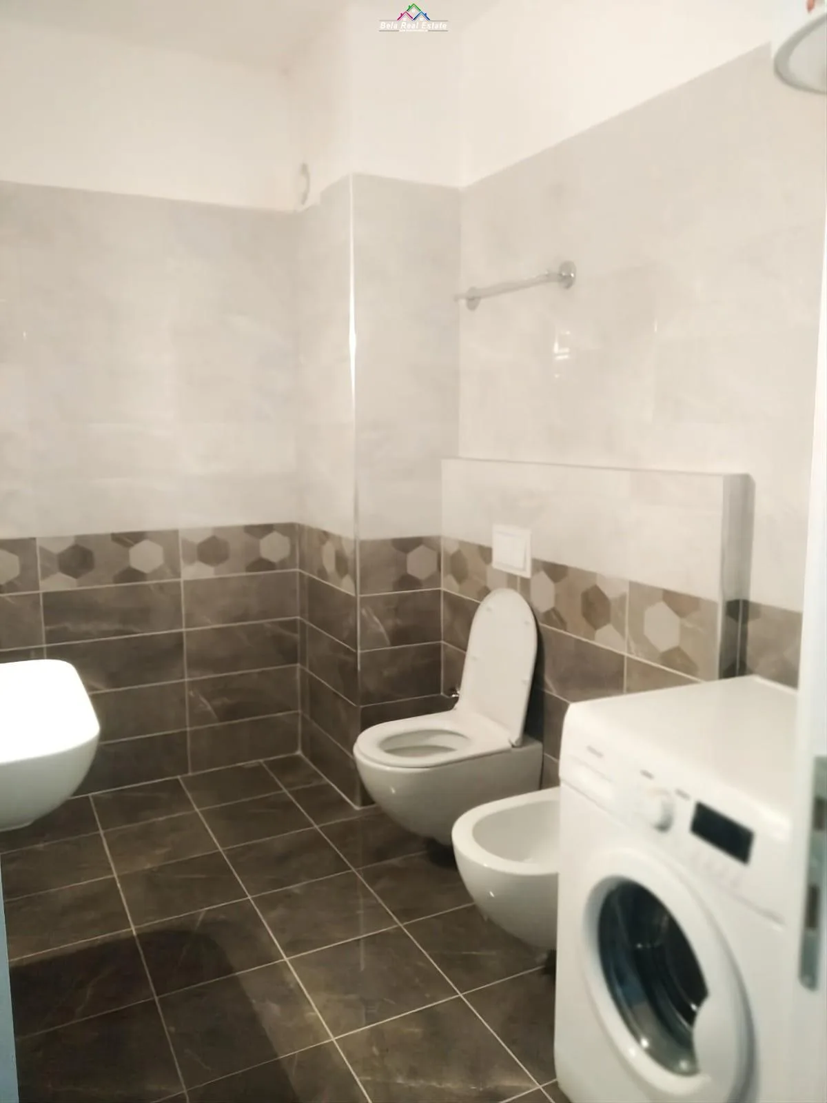 Apartament Me Qera 1+1 Tek Dritan Hoxha (ID B2101409) Tirane