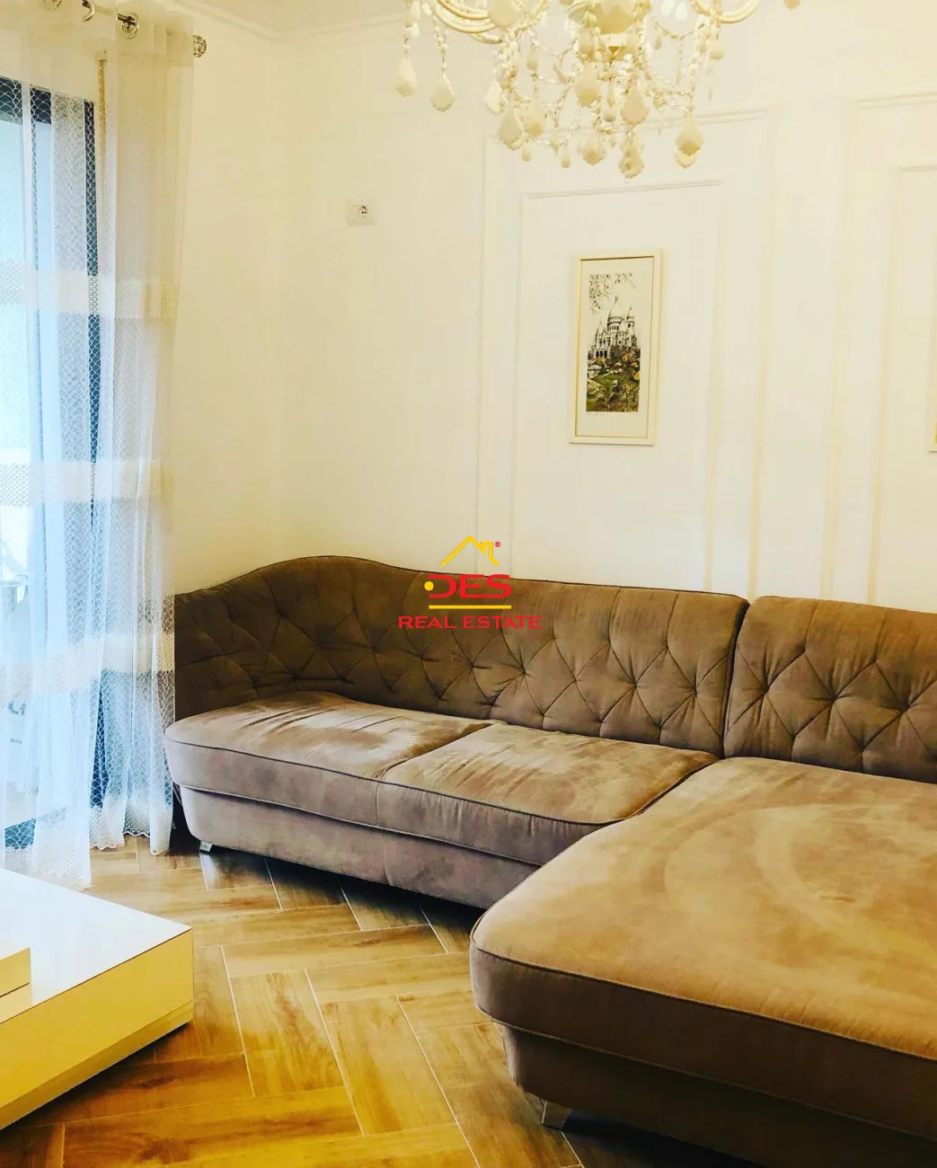 Jepet apartament 2+1 me qera në lungomare