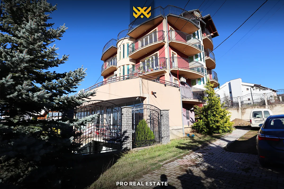 Objekti 1300m² për #SHITJE në Matiqan