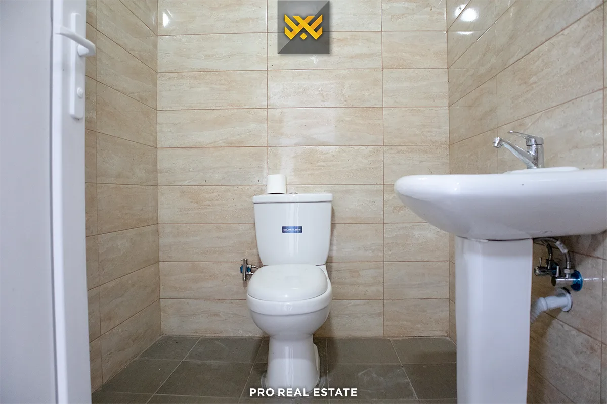 Lokal 212m² me #QIRA në Fushë Kosovë.