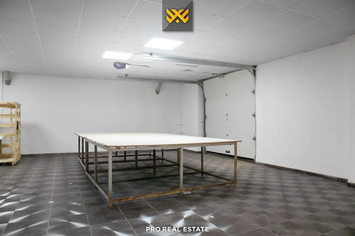 Lokal 212m² me #QIRA në Fushë Kosovë.
