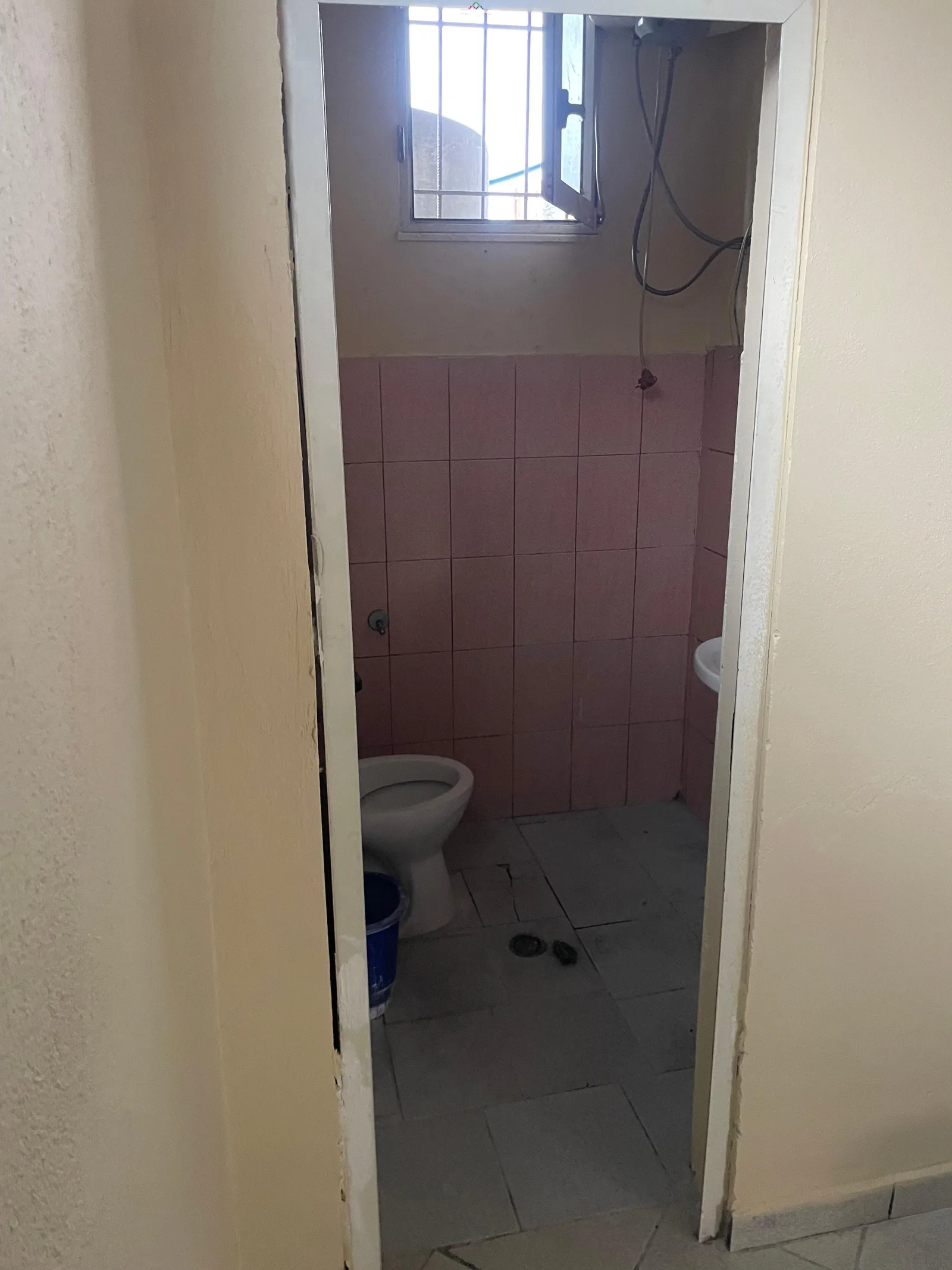 Dyqan Me Qera Prane Kompleksit Grand (ID BD21875) Tirane
