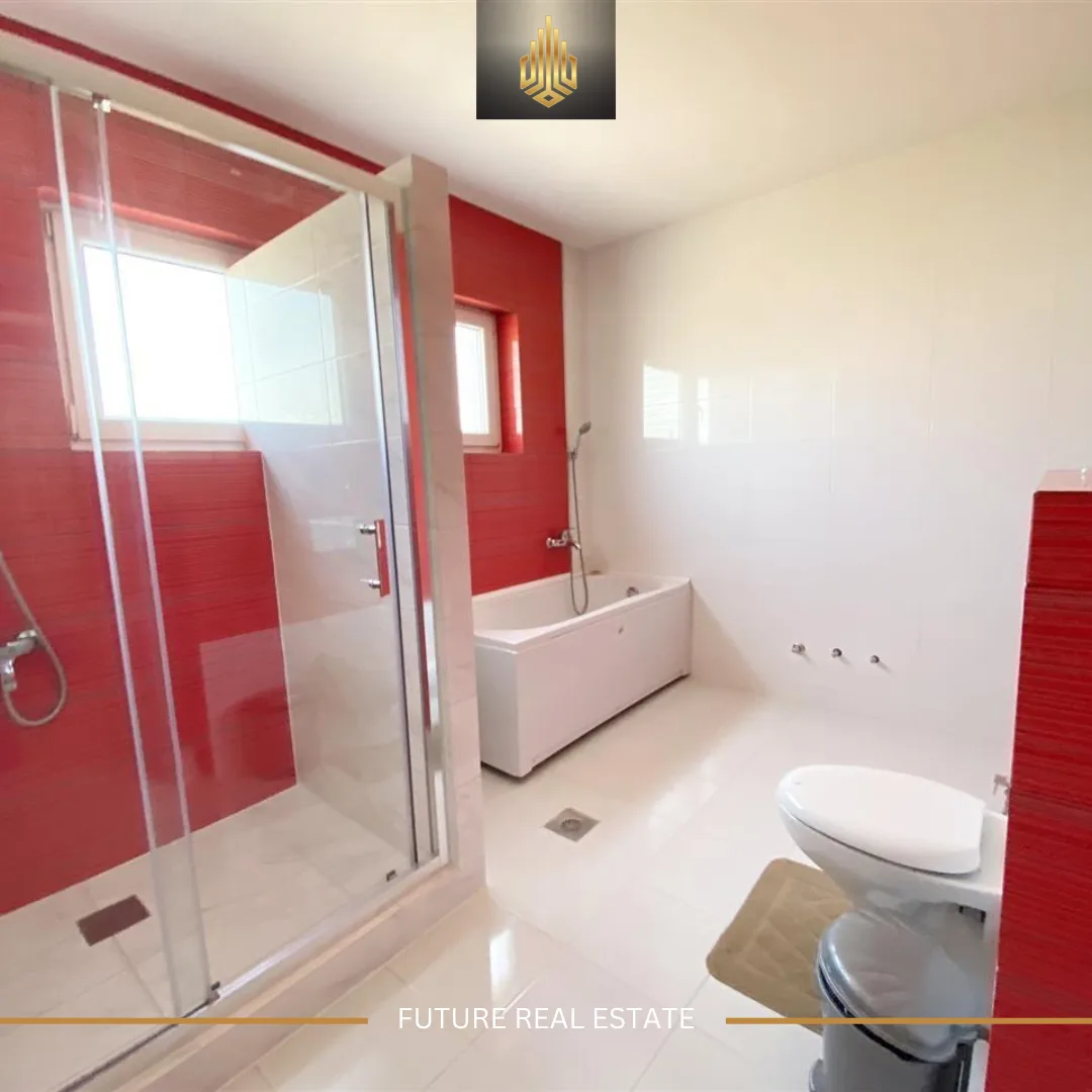 Shtëpi në SHITJE/me QERA-627m²