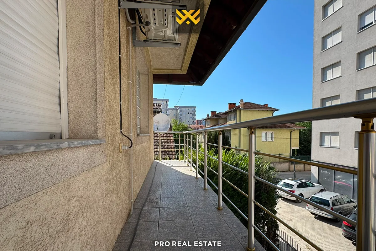 Kat shtëpie / Zyrë 130m² me #QIRA në Emshir