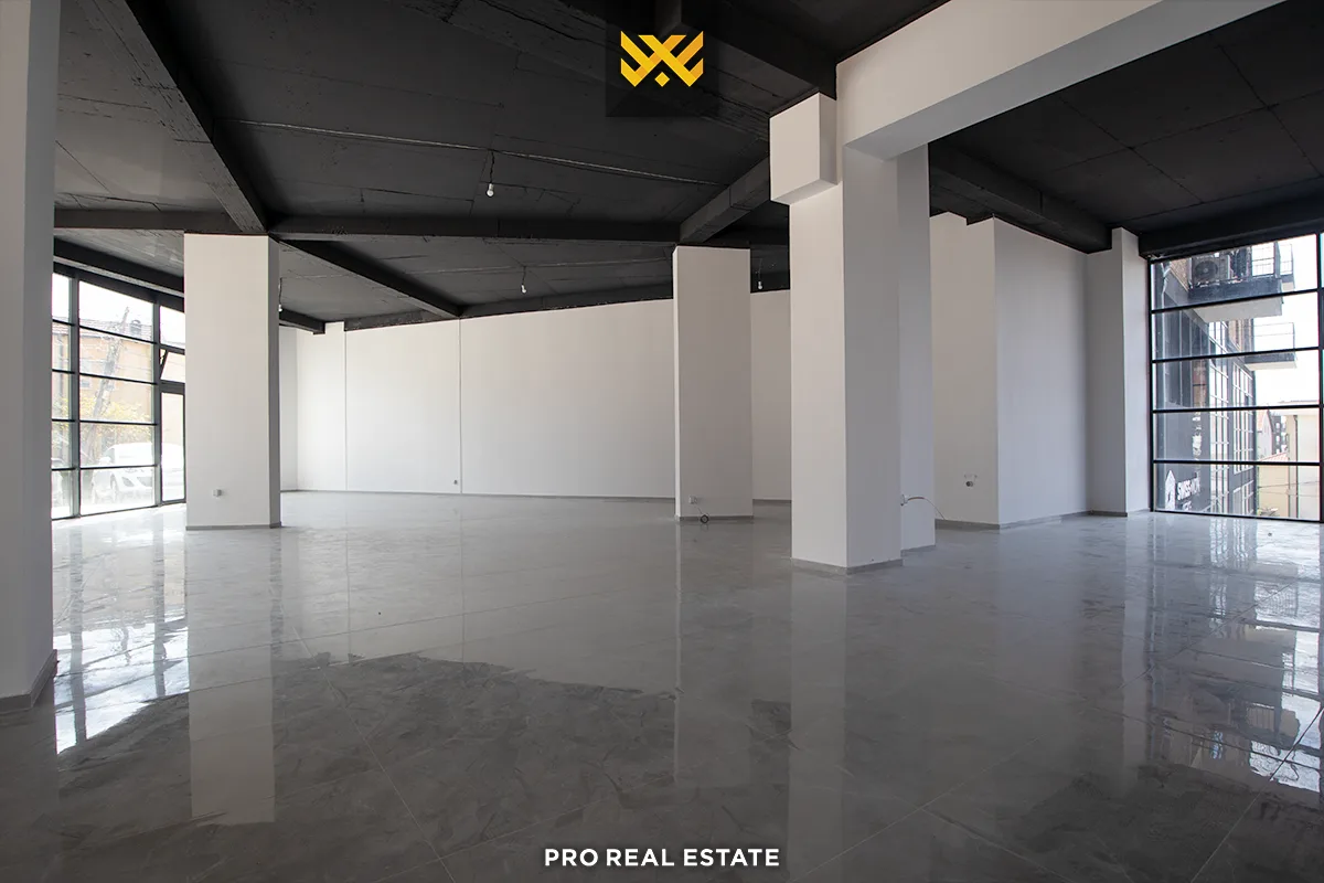 Lokal 255m² me #QIRA te Mati 1.