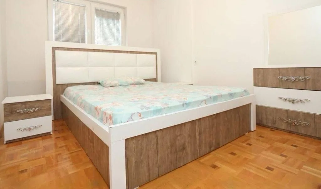 Banesë me qira 2+1 në Matin 1