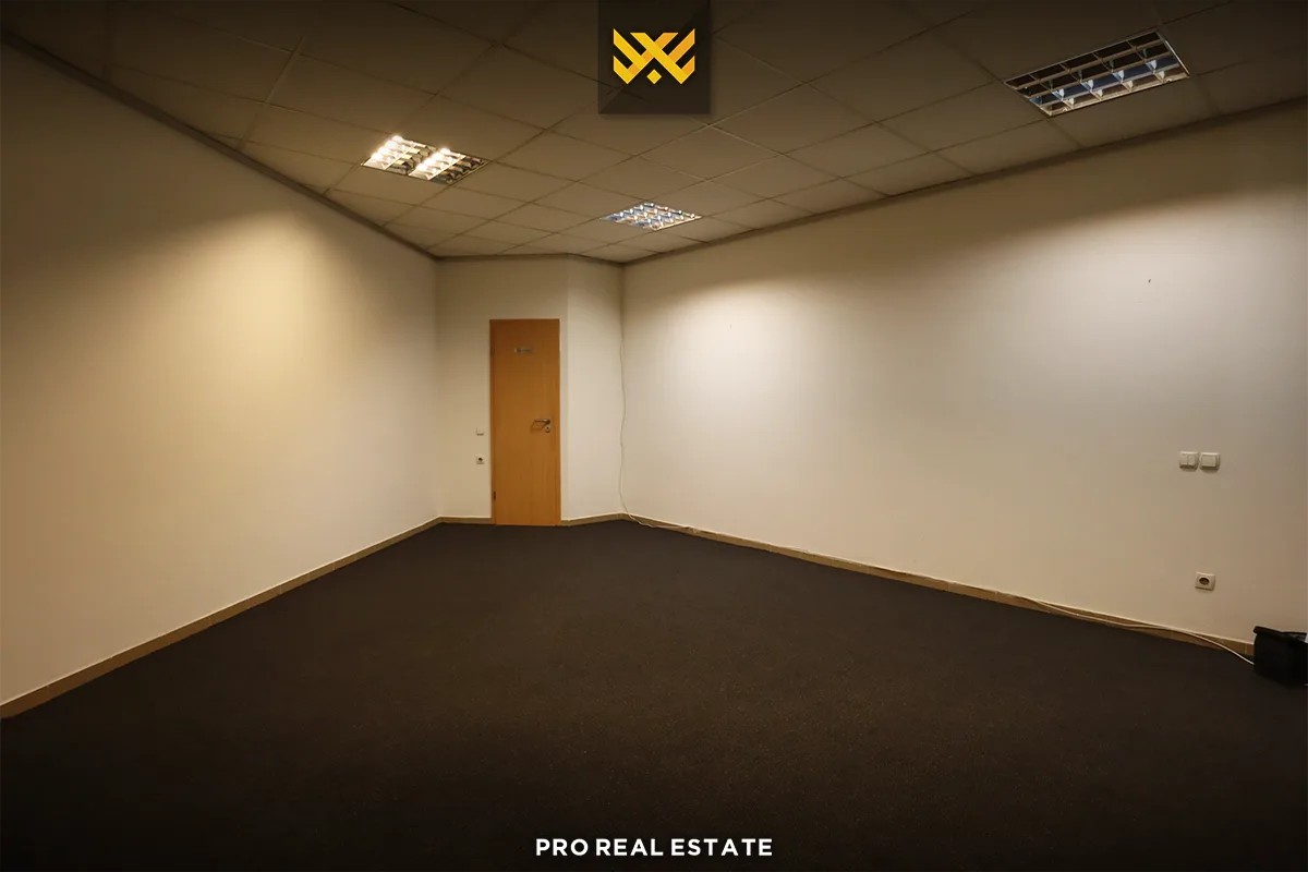Lokal 28m² në #SHITJE te 4 Lllullat.