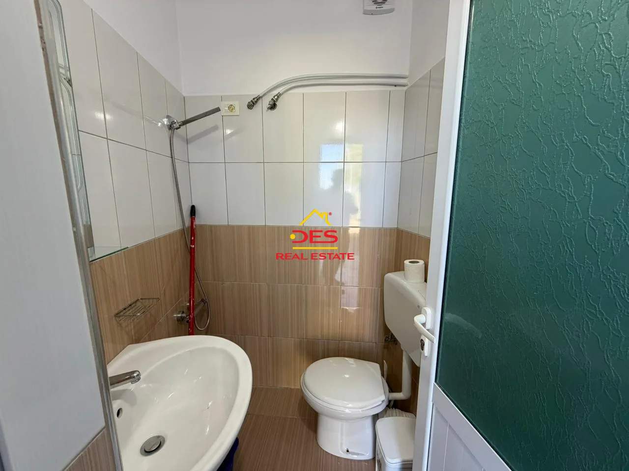 Jepet me qira garsoniere në uji të ftohtë ,vlorë.