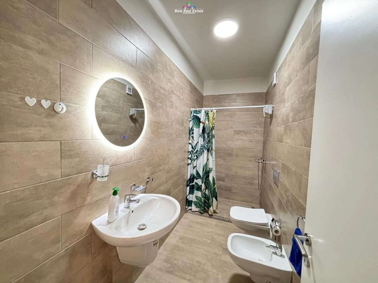 Apartament me qera 2+1 tek Golden Park( ID B2201063) Tirane