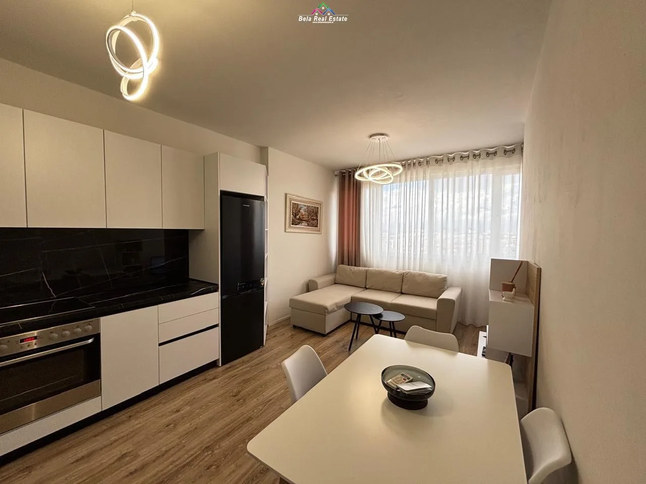 Apartament me qera 2+1 tek Golden Park( ID B2201063) Tirane