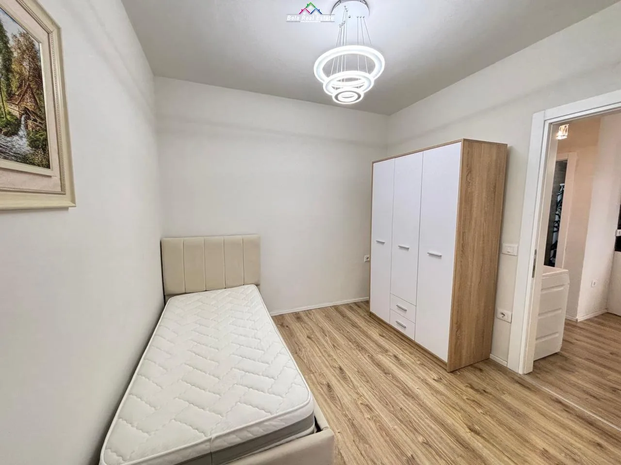 Apartament me qera 2+1 tek Golden Park( ID B2201063) Tirane